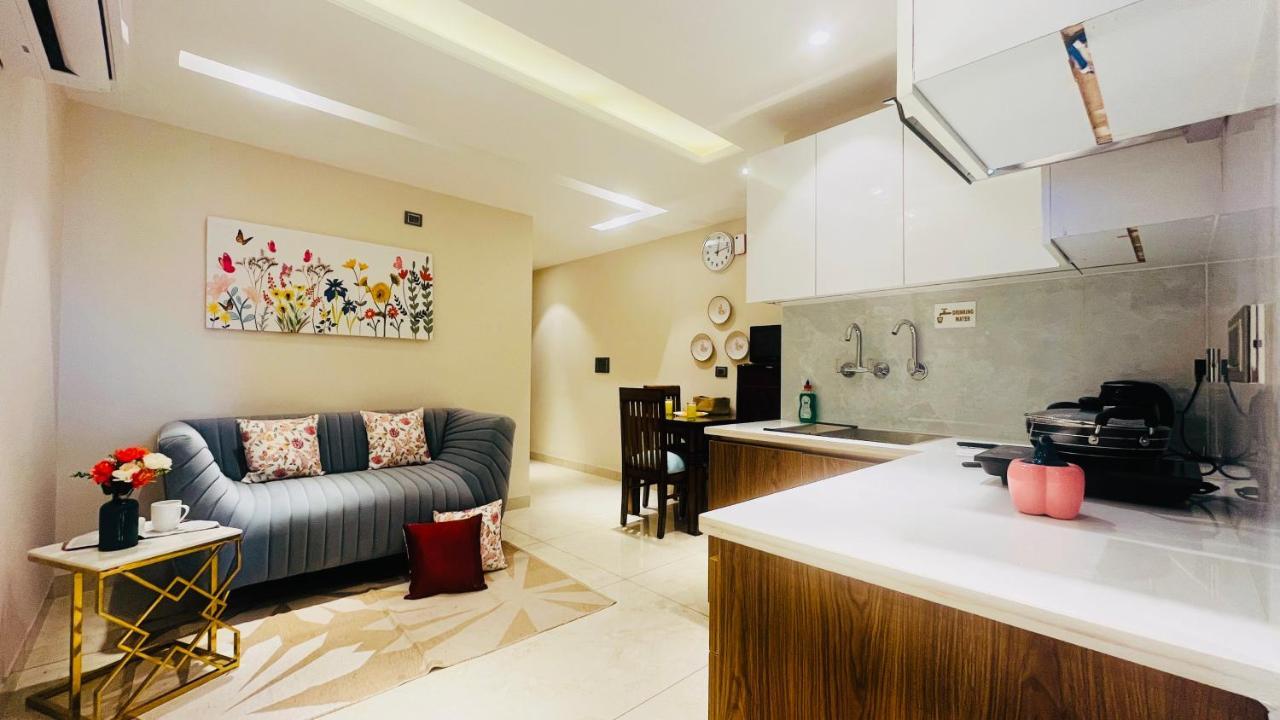 Zen Suites Gurgaon - Luxe Stays Collection Экстерьер фото